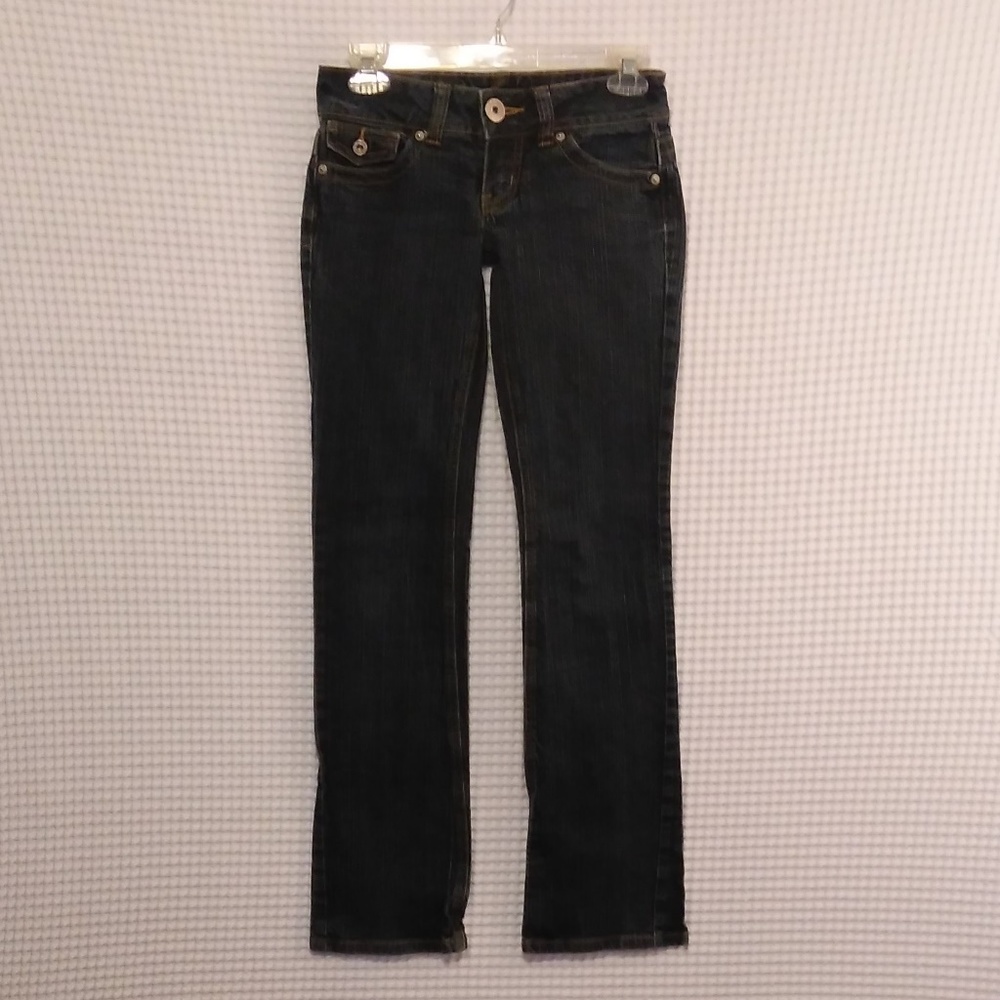 4/$20 CLOSET CLOSING GUESS DOHENY LOW RISE JEANS